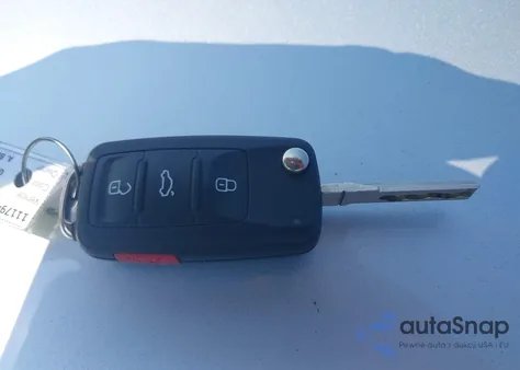 2018 Volkswagen Tiguan Limited 2.0T из США, поврежденный, VIN WVGAV7AX1JK004473